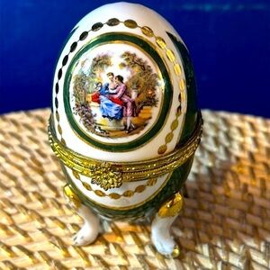 Vintage Hinged Egg Fine Porcelain Footed Trinket Box Gold Gilt Victorian Couple